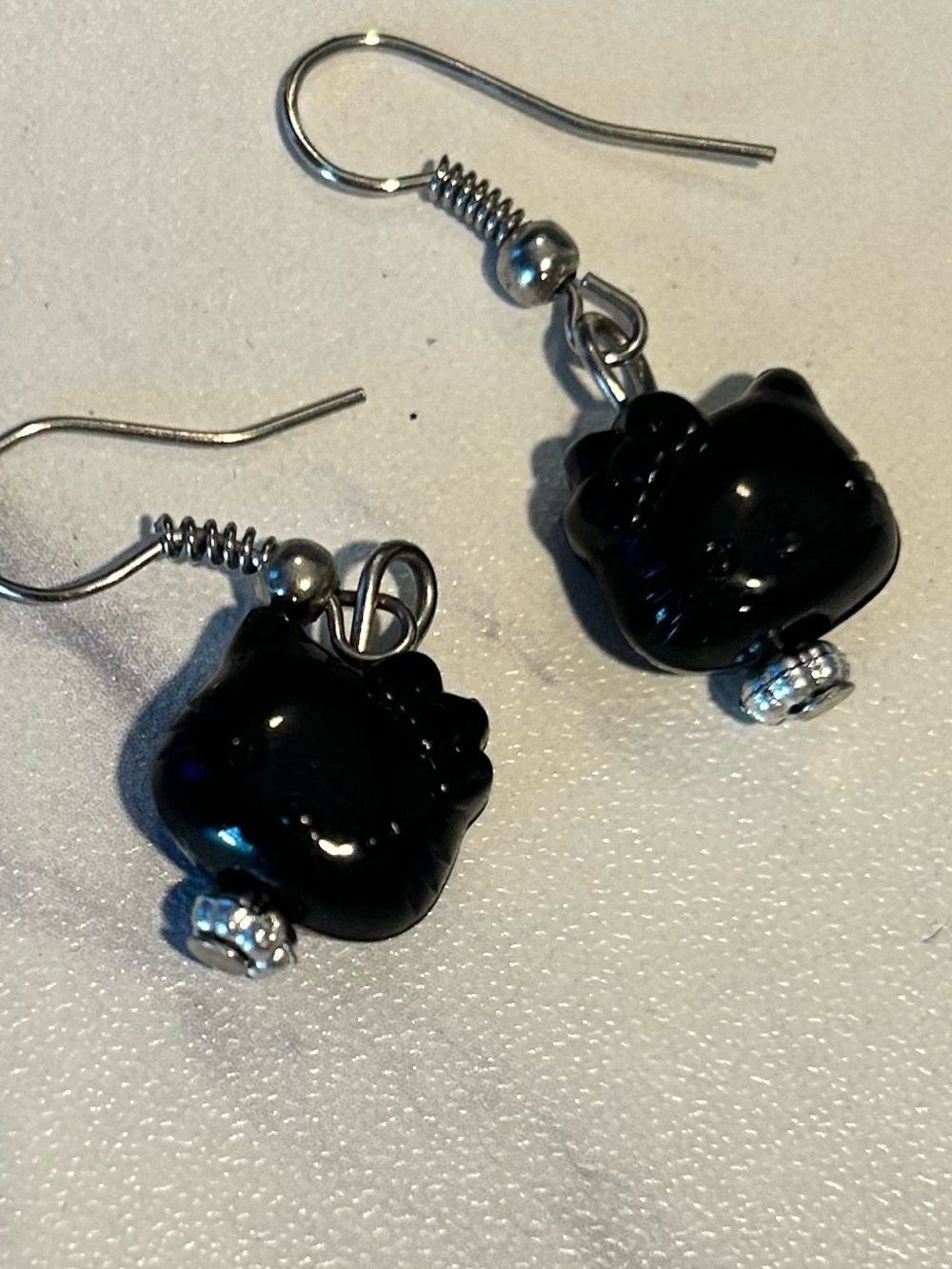 ⭐️ 5 for $25 ⭐️ hello kitty Dangle Earrings